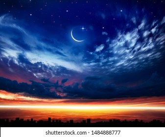 Featured image of post The Best 8 Beautiful New Moon Pictures