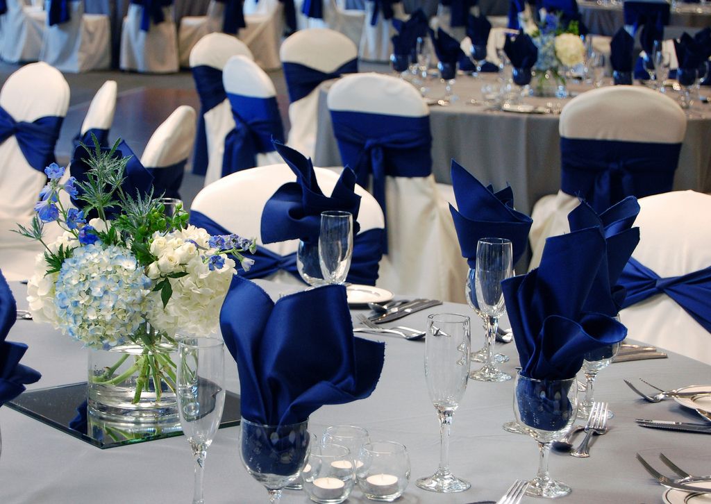 Featured image of post View 7 Wedding Reception Royal Blue And Gray Wedding Decorations